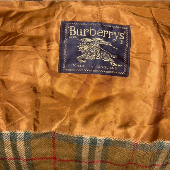 Vintage Burberrys Trench Coat – Made in England - Picture 5 of 5